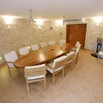 6 Bedroom Beautiful In Casa vacanze *