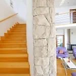 6 Bedroom Beautiful In