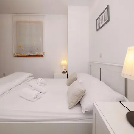 Luxurious In * Ζαντάρ