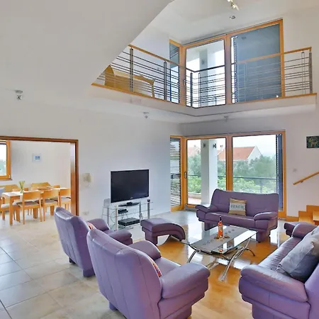 Hébergement de vacances 6 Bedroom Beautiful In Zadar