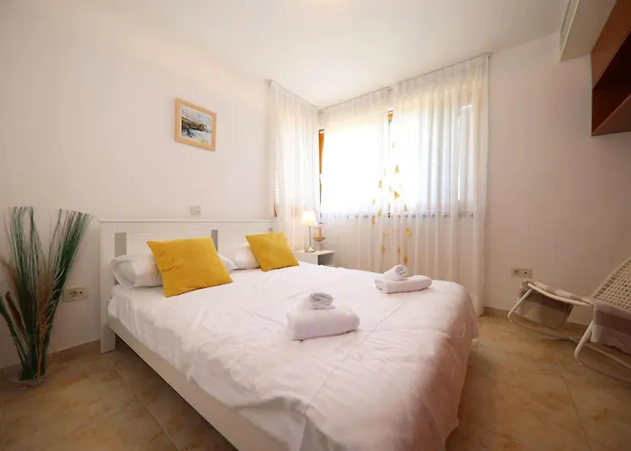 6 Bedroom Beautiful In * Zadar