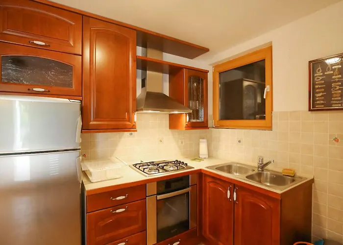 6 Bedroom Beautiful In Hébergement de vacances